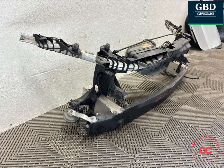 Frontplate til Mercedes CLA 2013-2019 (C117) (C117) (A 246 620 02 34 64|A 246 620 02 34|)