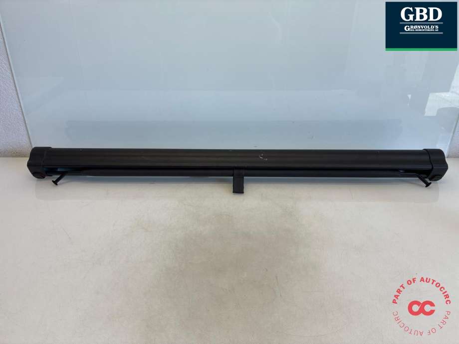 Bagasjerom hundegitter til Toyota Auris, 2015-2019 (Type II, Fase 2)