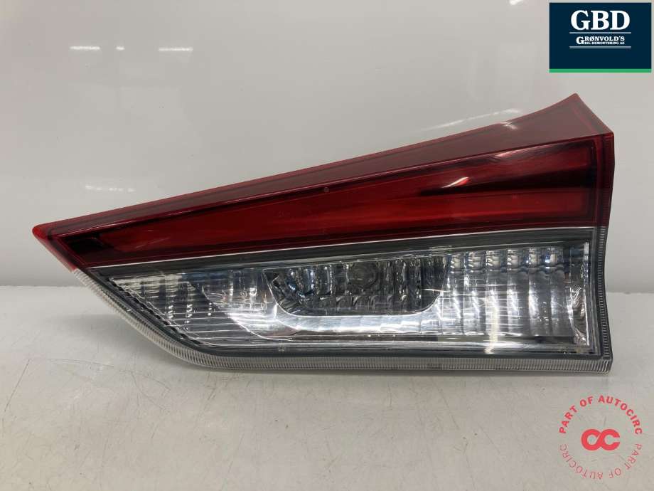 Baklykt høyre indre til Toyota Auris, 2015-2019 (Type II, Fase 2)  (8158102880)