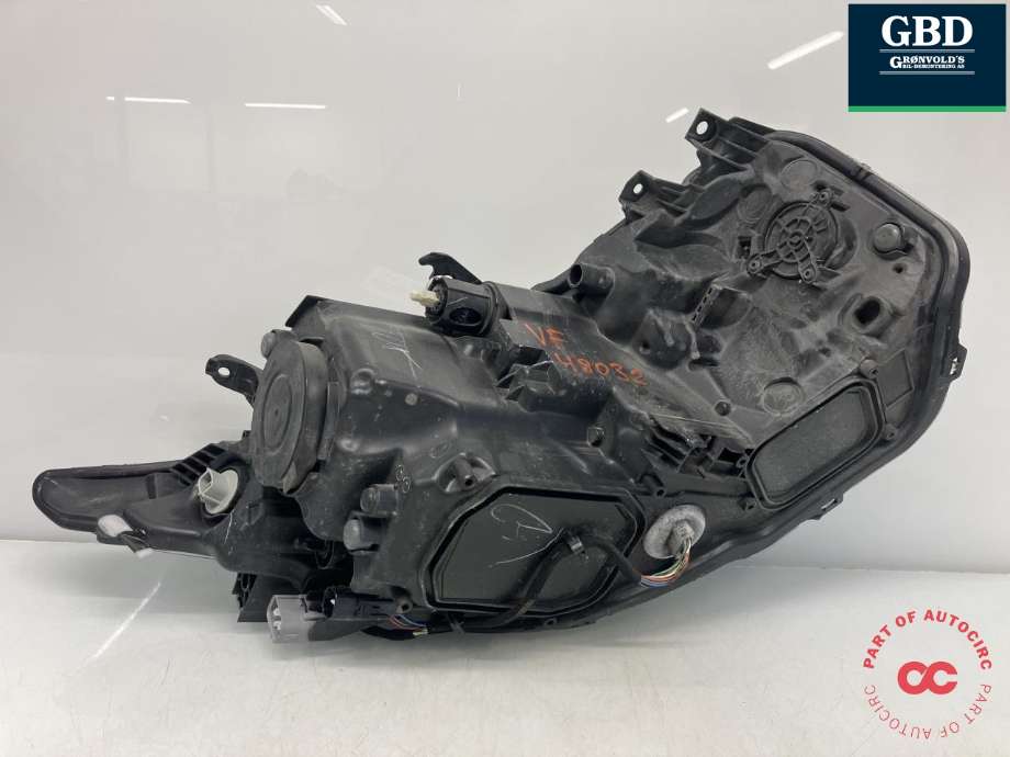 Frontlykt venstre full-LED til Toyota Auris 2015-2019 (Type II, Fase 2)  (VALEO|8117002K60|81150-02K60|90070906)