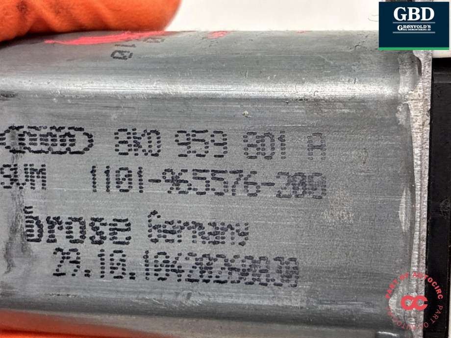 Ruteheis, kun motor, venstre foran til Audi Q7 2010-2015 (Type I, Fase 2) (8T0 959 801 B|8K0 959 801 A|)