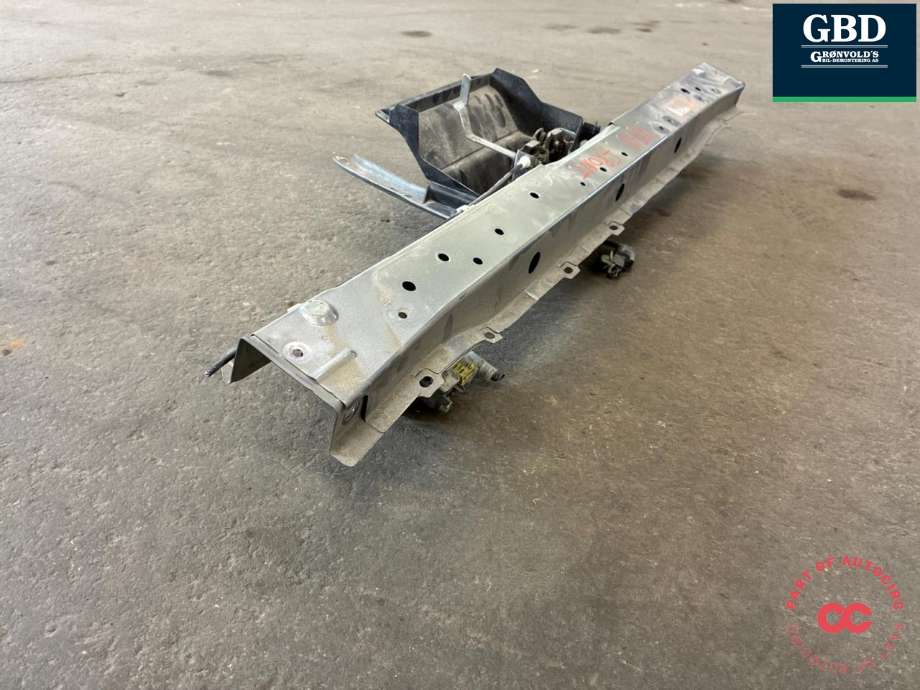 Frontplate øvre til Mitsubishi Outlander 2015-->> (Type III, Fase 2)  (5256B735|)