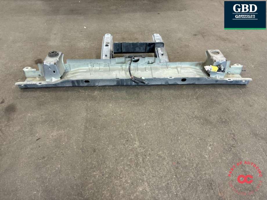 Frontplate øvre til Mitsubishi Outlander 2015-->> (Type III, Fase 2)  (5256B735|)