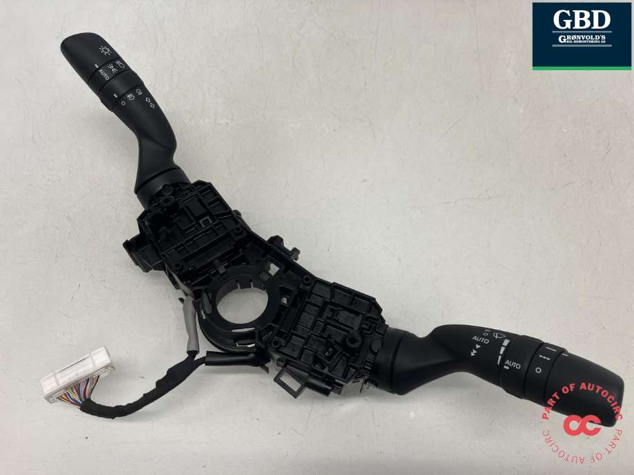 Bryter combi til Toyota Yaris 2020-->> (Type IV) (|02A50-17J916|02D70-17J910)