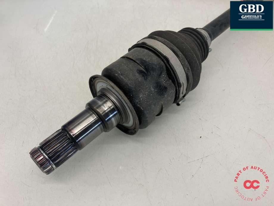 Drivaksel venstre foran, bensin/automat til Toyota Yaris 2020-->> (Type IV) (|43420-K0050)