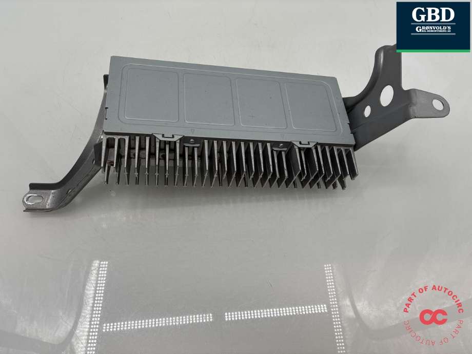 Bilstereo forsterker til Lexus RX, 2009-2015 (Type III) (AL10) (AL10) (8628048161)