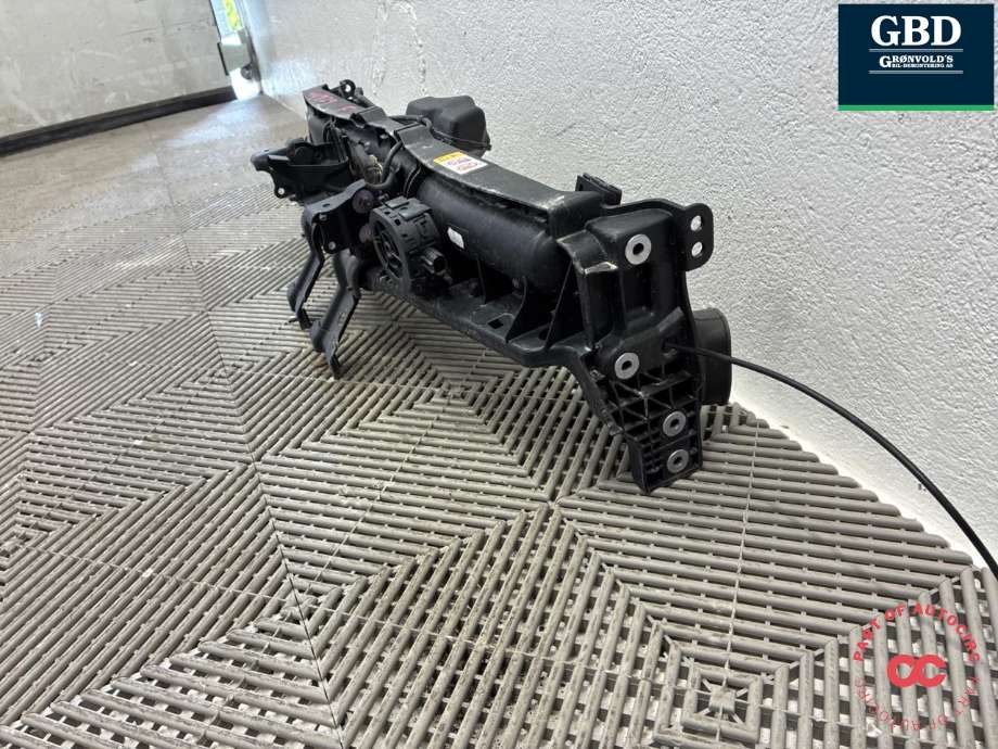 Frontplate øvre til Toyota Yaris 2020-->> (Type IV) (|17752-F3040)