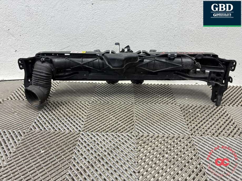 Frontplate øvre til Toyota Yaris 2020-->> (Type IV) (|17752-F3040)