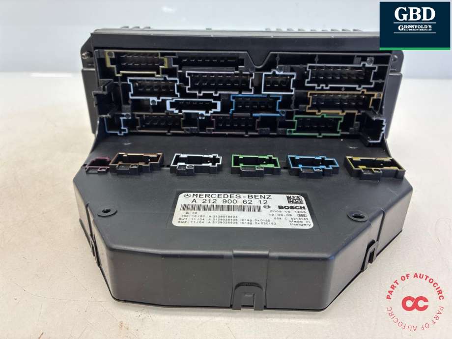 Sikringsboks motorrom til Mercedes E-Klasse 2009-2013 (Fase 1) (W212) (W212) (A 231 900 77 07|A 231 900 15 07|A 212 900 62 12)