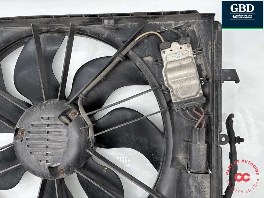 Kjølevifte elektrisk til Mercedes C-Klasse 2011-2014 (Fase 2) (W204) (W204) (A 204 906 68 02|A 204 500 02 93|0 130 307 183)