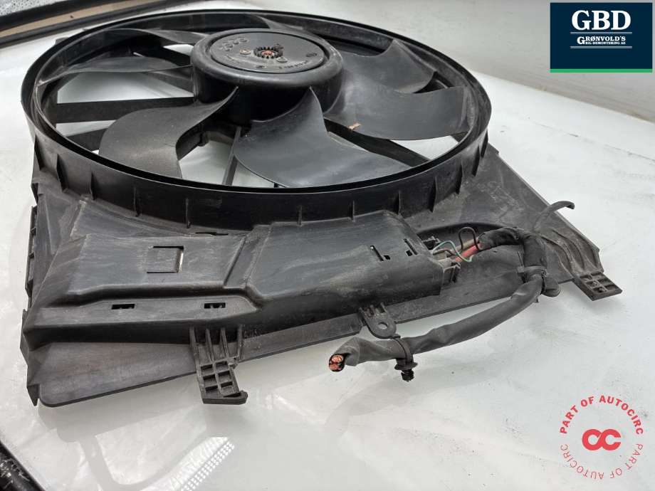 Kjølevifte elektrisk til Mercedes C-Klasse 2011-2014 (Fase 2) (W204) (W204) (A 204 906 68 02|A 204 500 02 93|0 130 307 183)