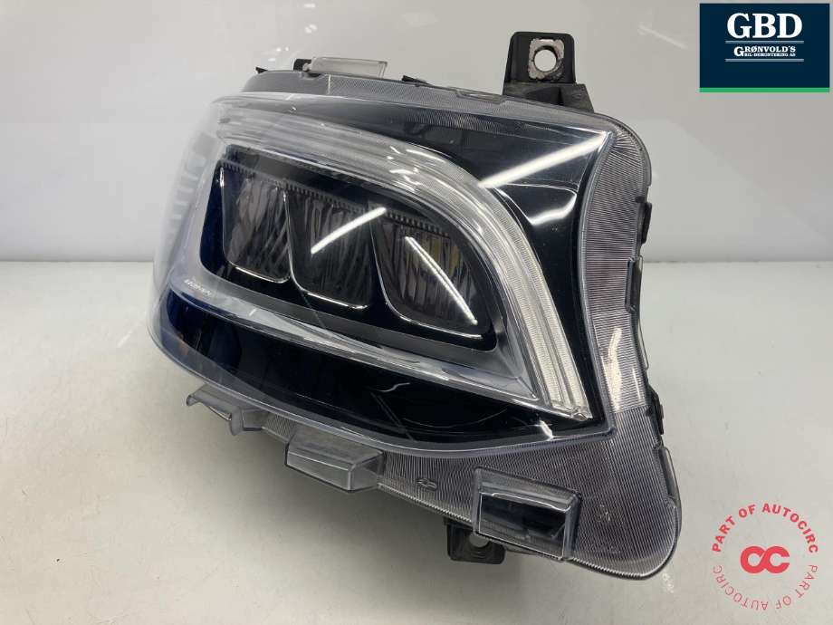 Frontlykt høyre full-LED til Mercedes Sprinter 2018-->> (907/910) (907/910) (VALEO|A 910 906 82 00|A 910 906 72 00|90139119AI)