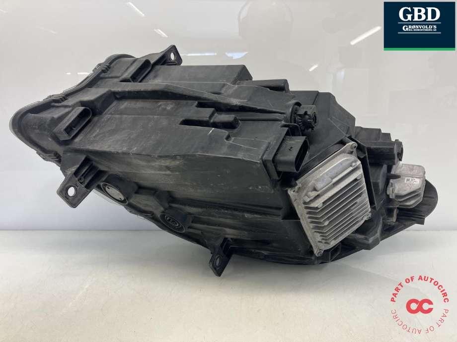 Frontlykt høyre full-LED til Mercedes Sprinter 2018-->> (907/910) (907/910) (VALEO|A 910 906 82 00|A 910 906 72 00|90139119AI)