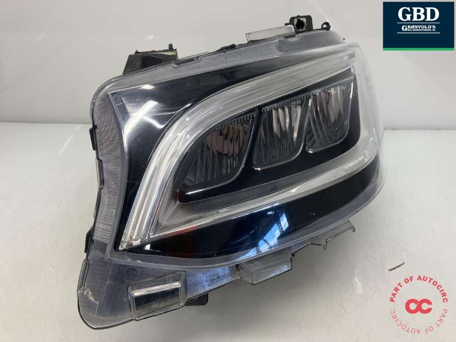 Frontlykt venstre full-LED til Mercedes Sprinter 2018-->> (907/910) (907/910) (VALEO|A 910 906 81 00|A 910 906 71 00|90139118AI)