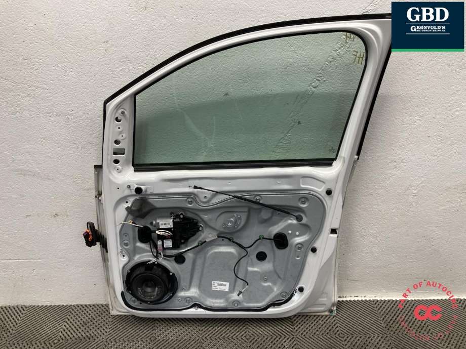Dør høyre foran til VW Caddy 2010-2015 (Type III, Fase 2)  (2K0 831 056 B|)