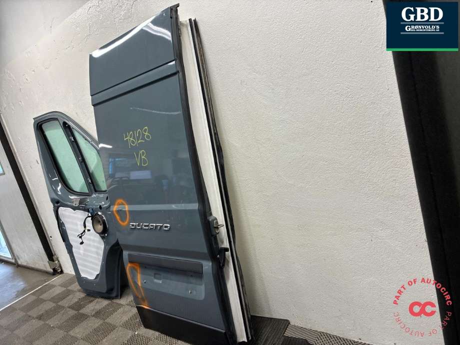 Dør venstre bak varebil til Fiat Ducato 2014-->>  (53367590|)