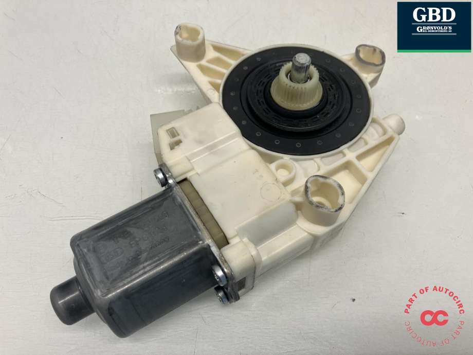 Ruteheis, kun motor, venstre foran til Mercedes E-Klasse 2009-2013 (Fase 1) (W212) (W212) (BROSE/BOSCH||A 204 820 01 42|0 130 822 503)