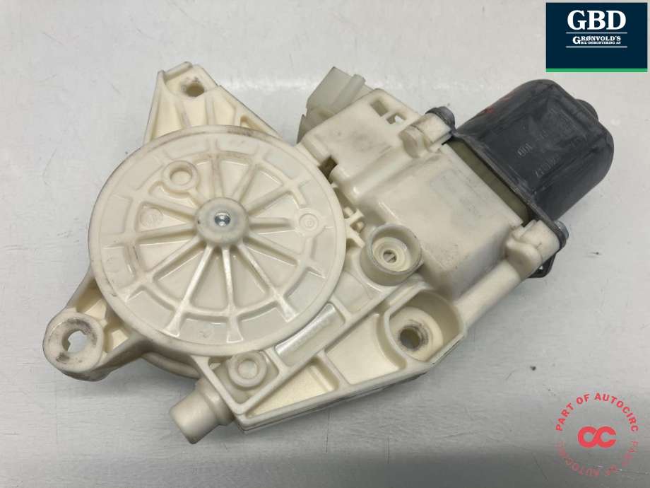Ruteheis, kun motor, venstre foran til Mercedes E-Klasse 2009-2013 (Fase 1) (W212) (W212) (BROSE/BOSCH||A 204 820 01 42|0 130 822 503)