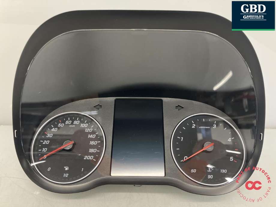 Instrumentpanel til Mercedes Sprinter 2018-->> (907/910) (907/910) (A 907 900 61 09|A 907 901 53 03|A 907 904 40 00)