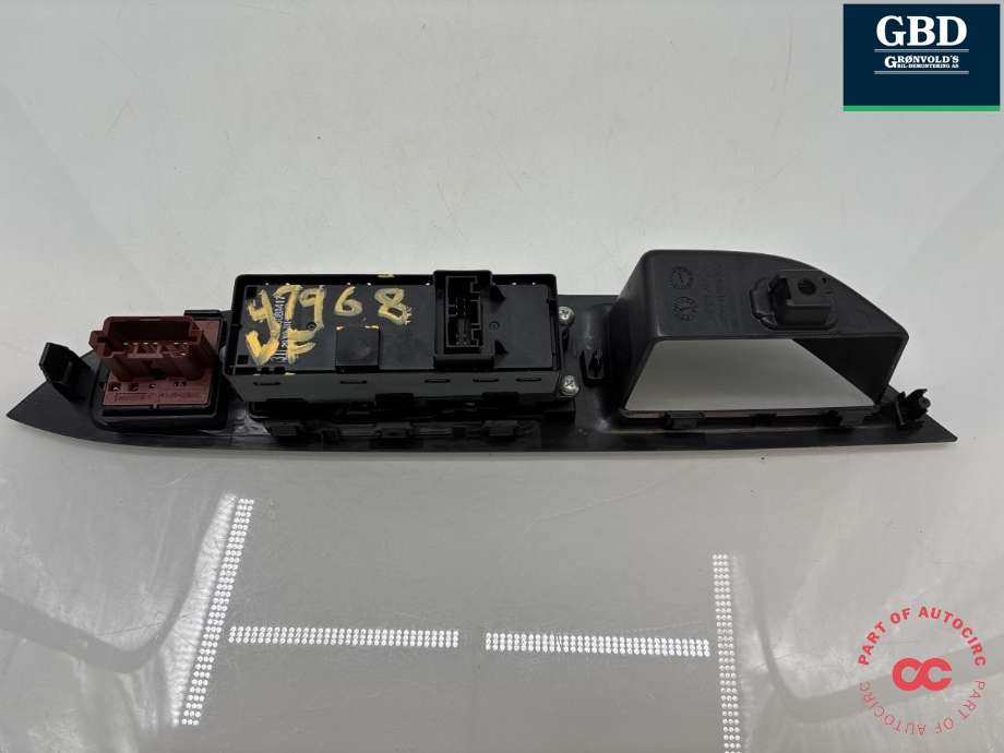 Bryter ruteheis førerdørspanel til Mitsubishi Outlander 2015-->> (Type III, Fase 2)  
