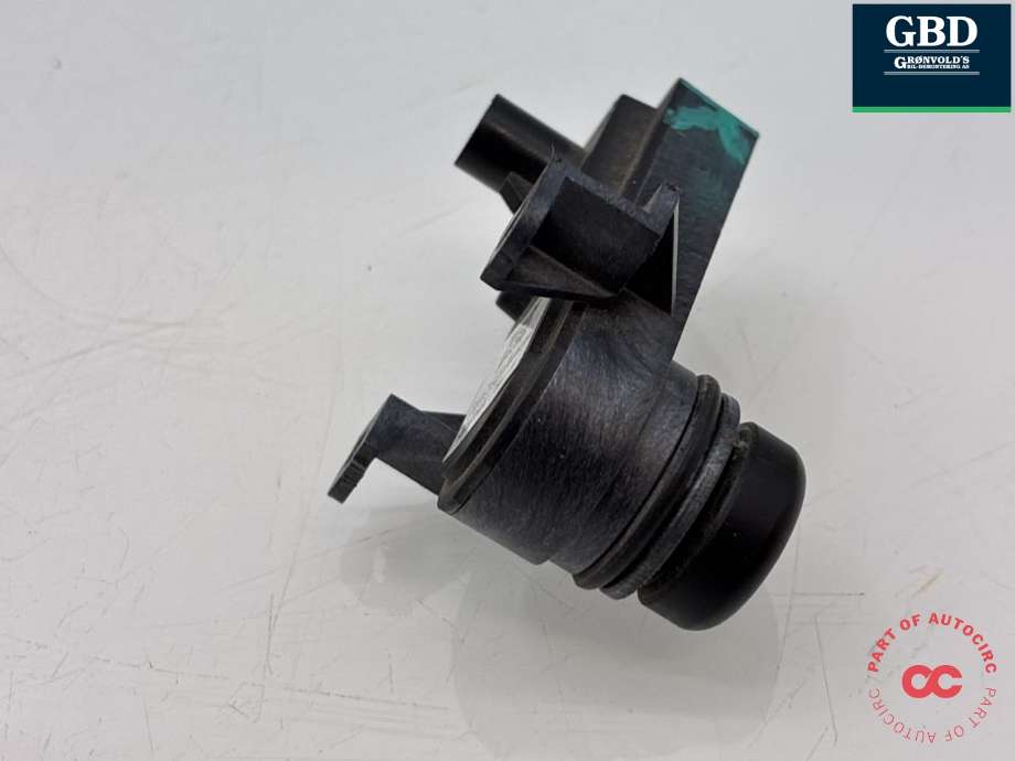 Parkeringskamera bak til Tesla Model Y 2021-2024 (Type I)  (1095949-00-E|)