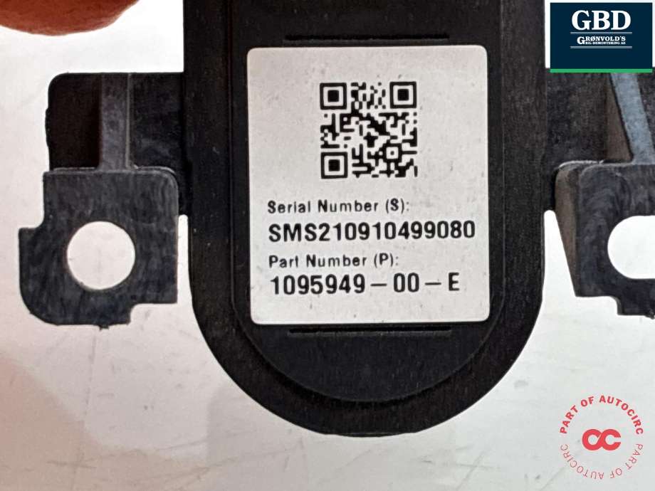 Parkeringskamera bak til Tesla Model Y 2021-2024 (Type I)  (1095949-00-E|)
