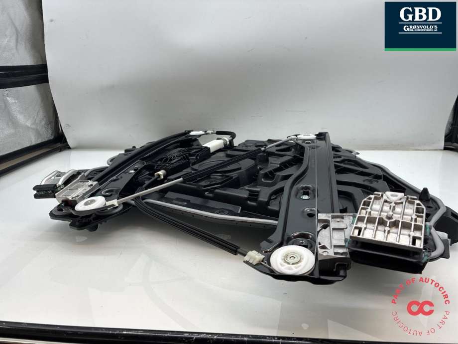 Ruteheis høyre foran til Tesla Model Y 2024-->> (Type II)  (2005485-00-A|1987317-00-A|)