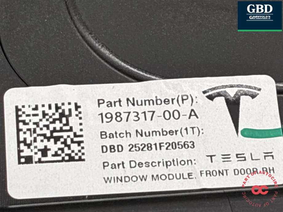 Ruteheis høyre foran til Tesla Model Y 2024-->> (Type II)  (2005485-00-A|1987317-00-A|)