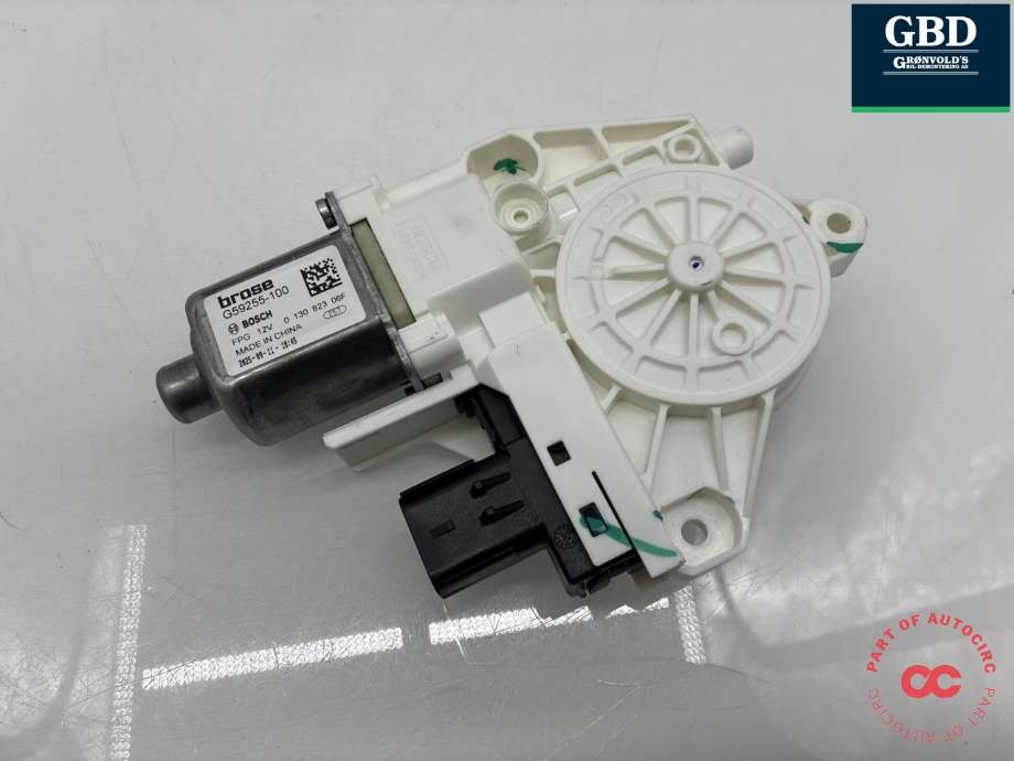 Ruteheis, kun motor, venstre bak til Tesla Model Y 2024-->> (Type II) (2004640-00-A|)