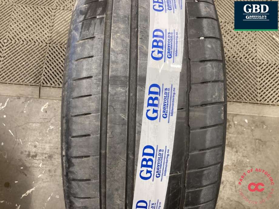 Hjulsett aluminium sommer til VW ID.4 2020-->> (HANKOOK VENTUS SI EVO3|2STK 235/50R20 8JX20 ET 45|2STK 255/45R20 9JX20 ET 42|PROD 21 3.3-4.5 MM)
