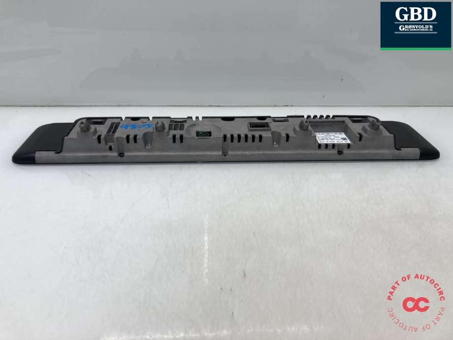 Multimedia display (MCU - Media Controller Unit) til Mercedes EQC 2019-->>  (A 247 900 82 11|A 247 900 71 04|)