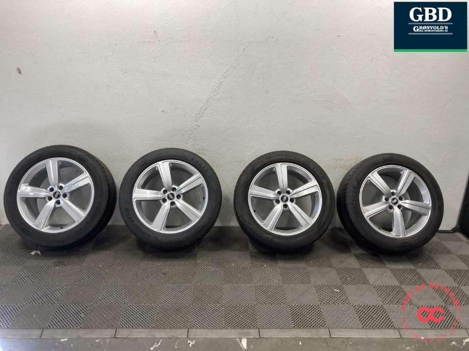 Hjulsett aluminium sommer til Audi e-tron 2018-->> (GOODYEAR EAGLE|F1 ASYMMETRIC 3 SUV|255/50R20 PROD 24|9JX20H2-N ET 38)