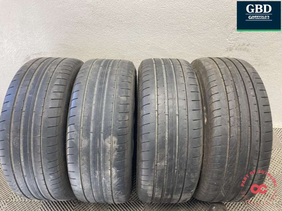 Hjulsett aluminium sommer til Audi e-tron 2018-->> (GOODYEAR EAGLE|F1 ASYMMETRIC 3 SUV|255/50R20 PROD 24|9JX20H2-N ET 38)