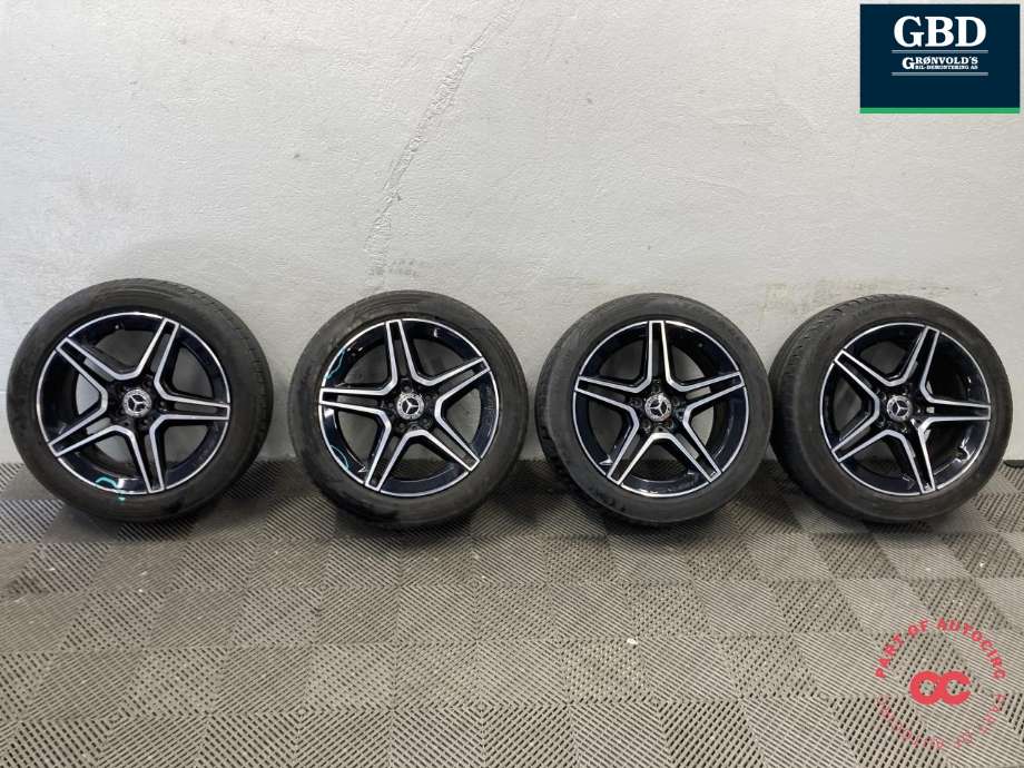 Hjulsett aluminium sommer til Mercedes E-Klasse 2016-2023 (W213) (W213) (TRIANGLE EFFEKTSPORT|245/45R16 PROD 23|9JX18H2-N ET 49|)