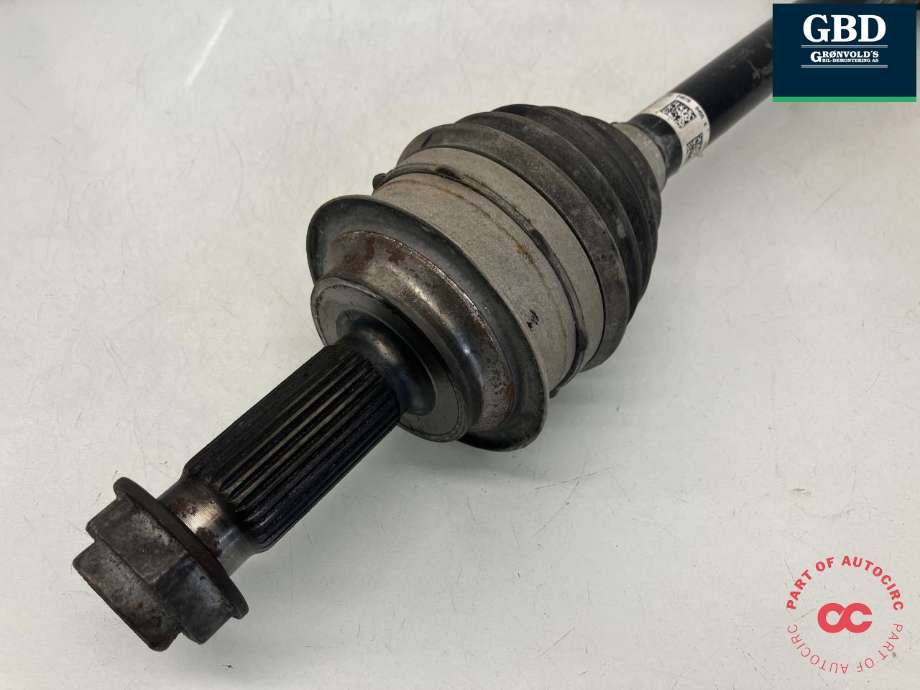 Drivaksel høyre foran, diesel/automat til Mercedes Vito 2014-->> (W447) (W447) (A 447 330 64 00|)