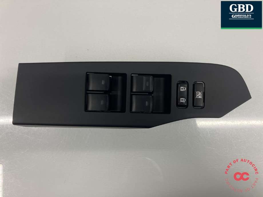 Bryter ruteheis førerdørspanel til Toyota Auris 2015-2019 (Type II, Fase 2) (8404002120|)