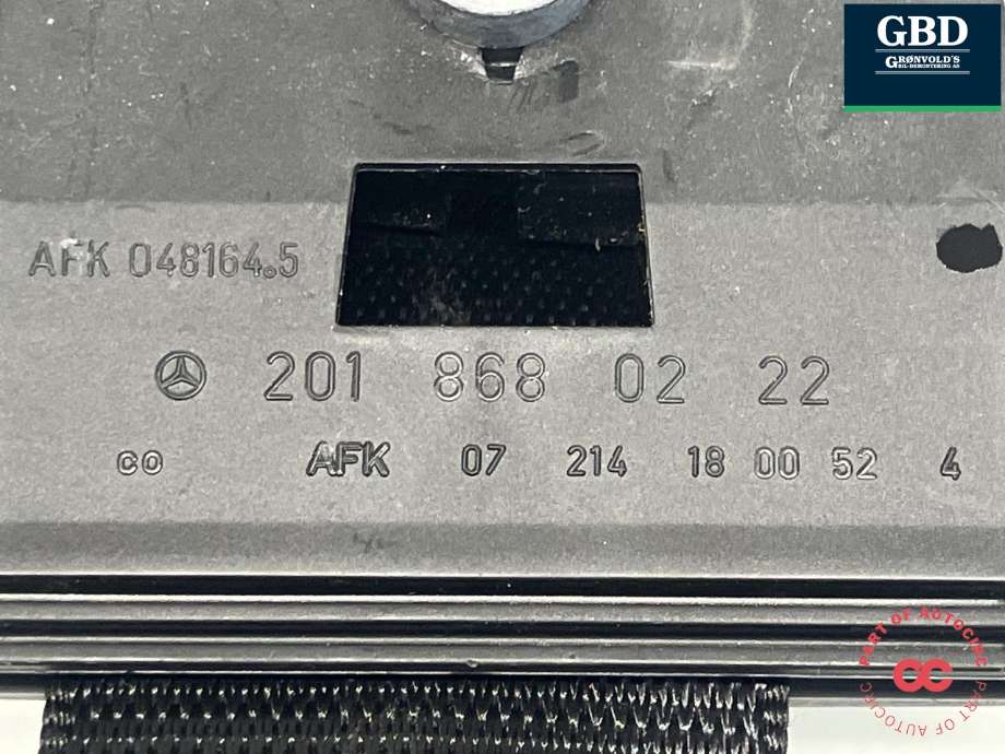 Sikkerhetsbelte foran høyre til Mercedes Sprinter 2013-2018 (Fase 2) (906) (906) (A 906 860 04 85 9A86|A 201 868 02 22|601384300)