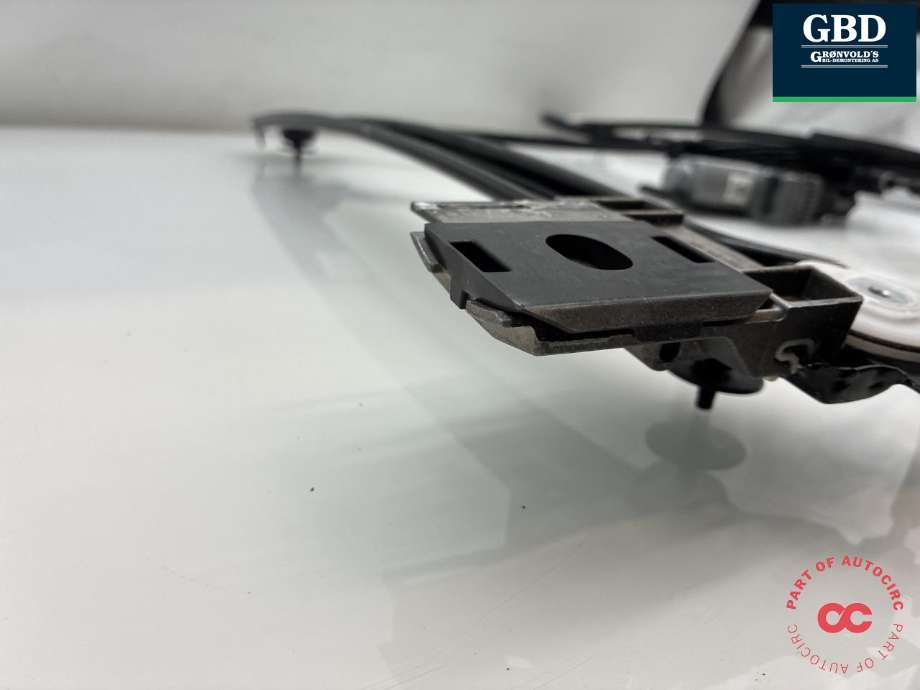 Ruteheis venstre foran til Tesla Model X 2016-->>  (1028818-00-F|402773H 100624 133807 2T13|)