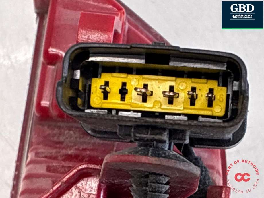 Baklykt fra støtfanger høyre til DS DS7 Crossback 2018-->> (98 157 228 80|)