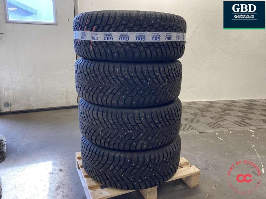 Hjulsett aluminium vinter til VW Touareg 2010-2018 (Type II)  (NOKIAN TYRES PIGGDEKK|HAKKAPELIITA 10 SUV|255/55R18 PROD 24  8.1 MM|8.0JX18H2  ET53)