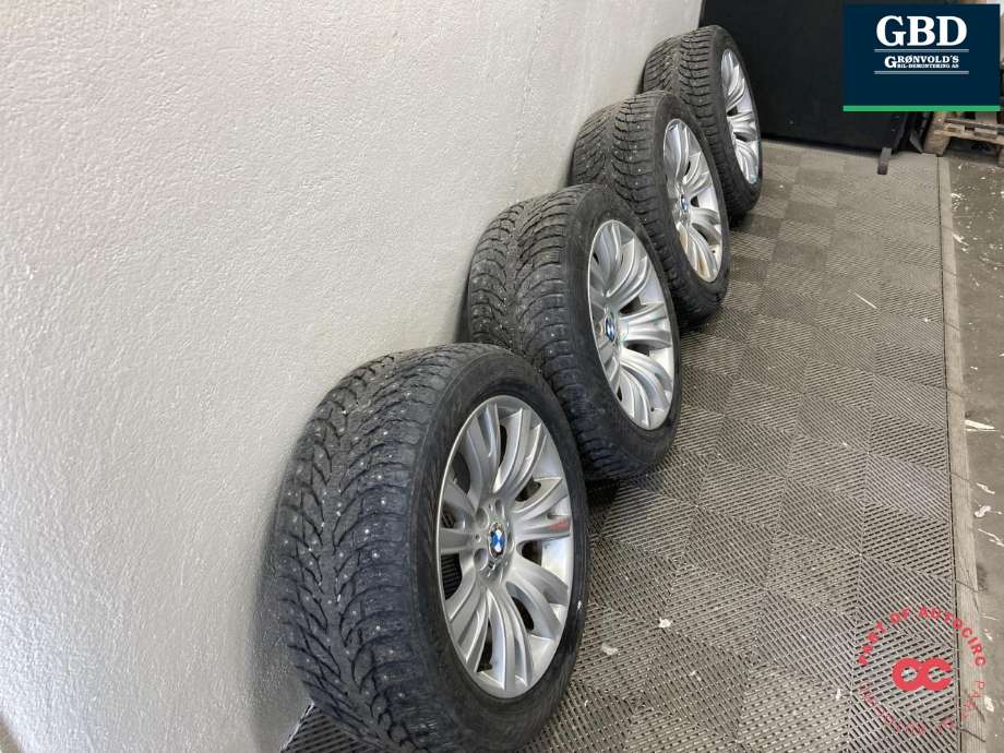Hjulsett aluminium vinter til BMW X5 2007-2013 (E70) (E70) (NOKIAN TYRES PIGGDEKK|HAKKAPELIITA 9 SUV PROD 17|255/50R19  2 STK: 9JX19EH2+  IS37|2 STK: 10JX19 IS 20)