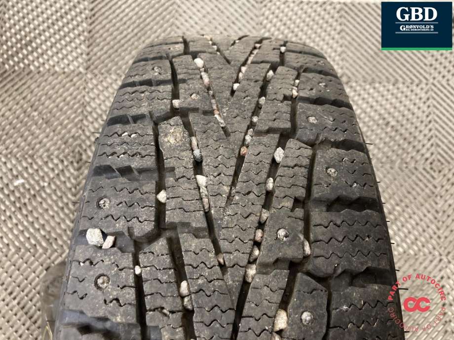 Hjulsett stål vinter til Toyota Hiace 2007-2012 (Fase 3)  (NEXEN PIGGDEKK|WINGUARD  WIN SPIKE SUV|195/70R15C|PROD 24  7.2-8 MM)
