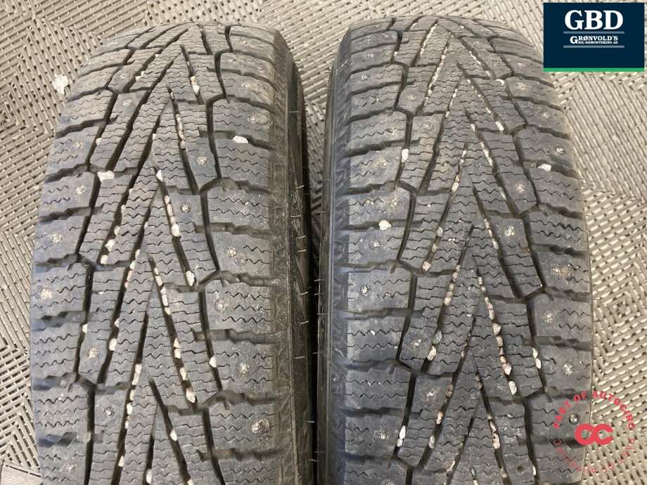 Hjulsett stål vinter til Toyota Hiace 2007-2012 (Fase 3)  (NEXEN PIGGDEKK|WINGUARD  WIN SPIKE SUV|195/70R15C|PROD 24  7.2-8 MM)