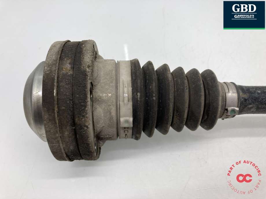 Drivaksel venstre foran, diesel/automat til VW Caddy 2015-2020 (Type III, Fase 3) (3AA 407 271|3AA 407 451 X|)