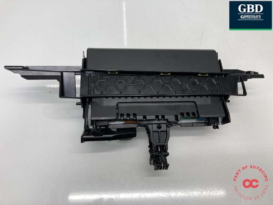 Bilstereo navigasjon skjerm til Audi A6 2011-2014 (Type IV, Fase 1) (C7) (C7) (4G0 919 607 H|4G1 919 601 G|)