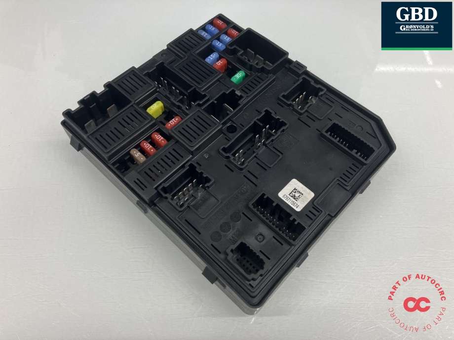 Sikringsboks til Nissan X-Trail 2014-2022 (T32) (T32) (|284B7-4CE0A|6797115674)