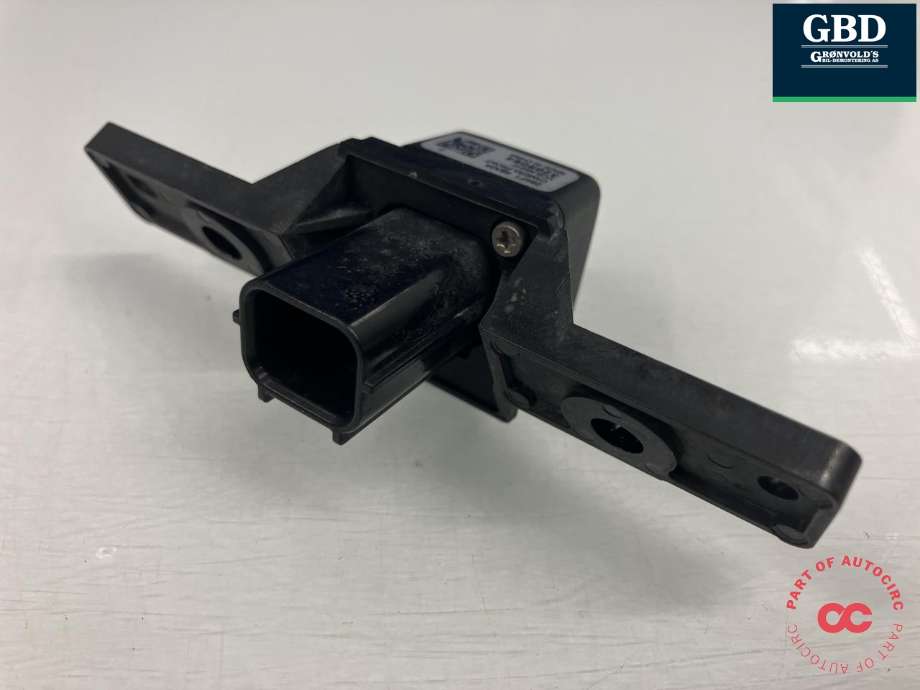 Parkeringskamera foran til Nissan X-Trail 2014-2022 (T32) (T32) (284F1-4BA0A|VCB-N551F|)