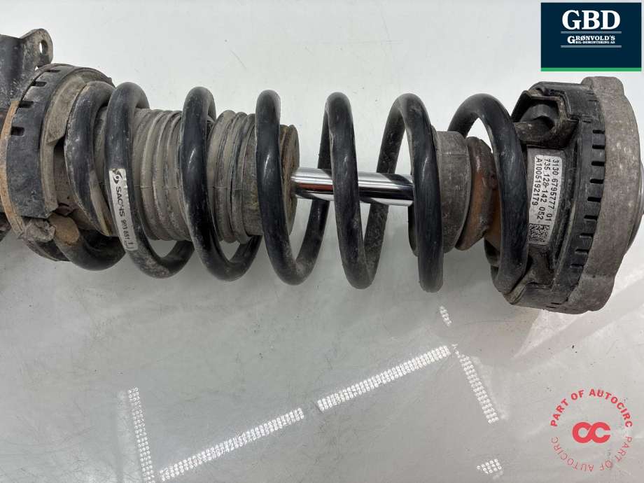 Fjærbein høyre foran til BMW 5-Serie 2010-2017 (F10/F11) (F10/F11) (37 11 6 796 856|)