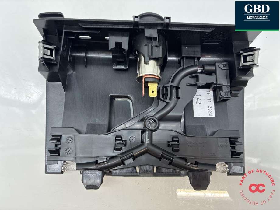 Dashbord diverse til Volvo XC40 2018-2024  (32275533|)