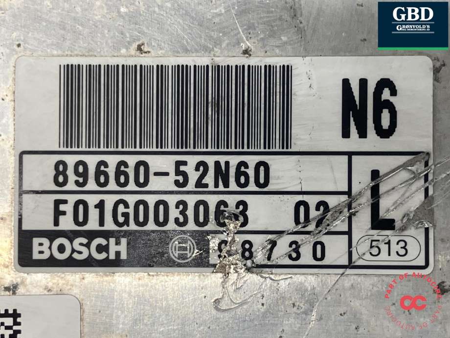 Styreenhet motor til Toyota Urban Cruiser 2009-2014 (BOSCH|89661-52L40|0 281 015 696|)